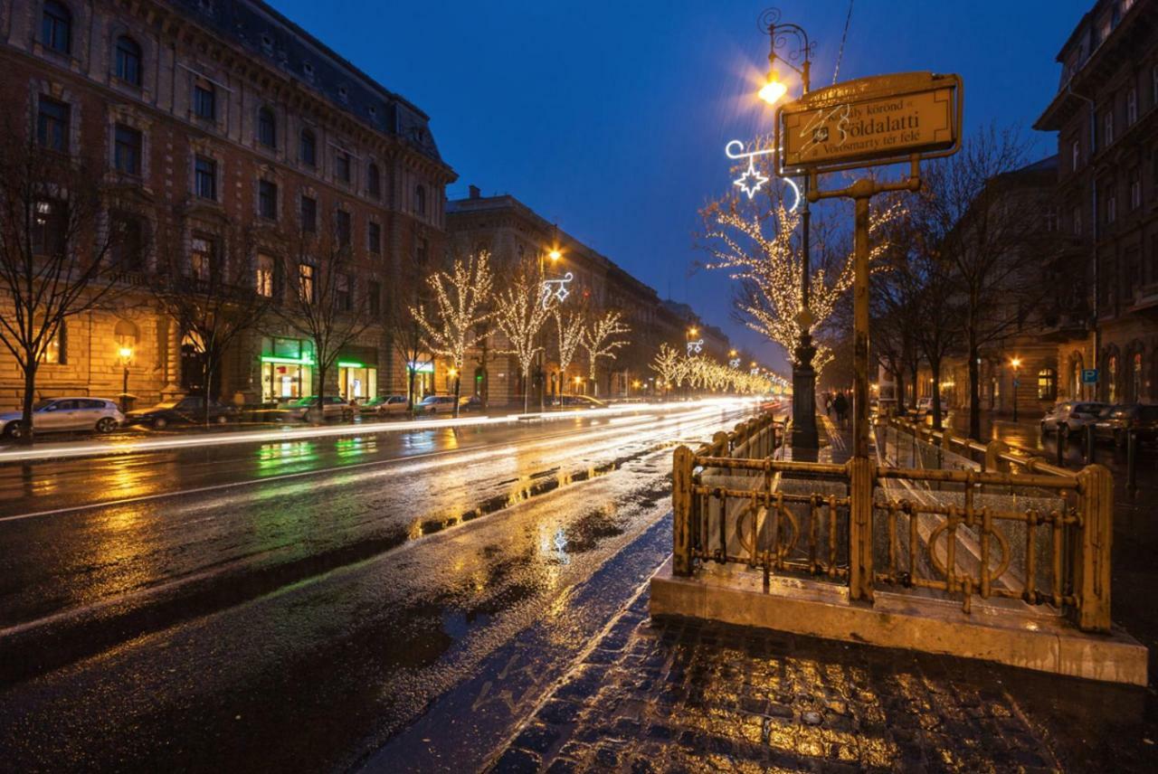 Central Studio Boulevard Budapeşte Dış mekan fotoğraf